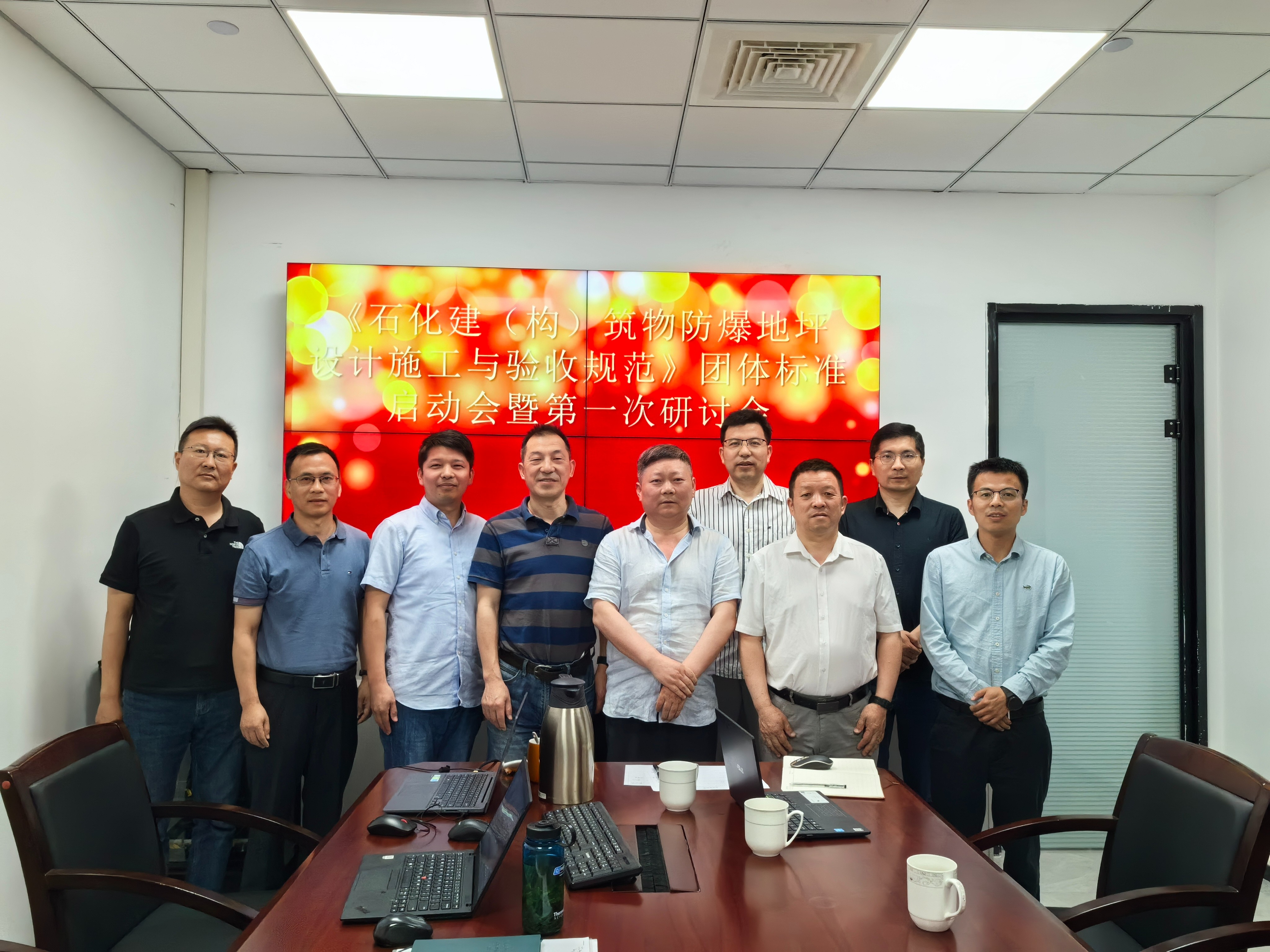 1747962983542402.jpg abc.jpg